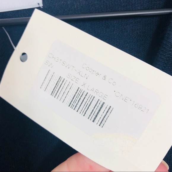 Carolina Herrera 🔥SALE🔥 Carolina Herrera navy cashmere sweater with rosette. NEW - Picture 5 of 6